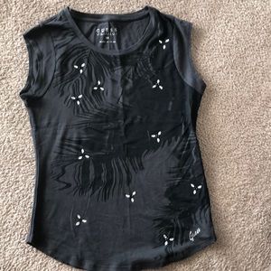 Women’s shirt